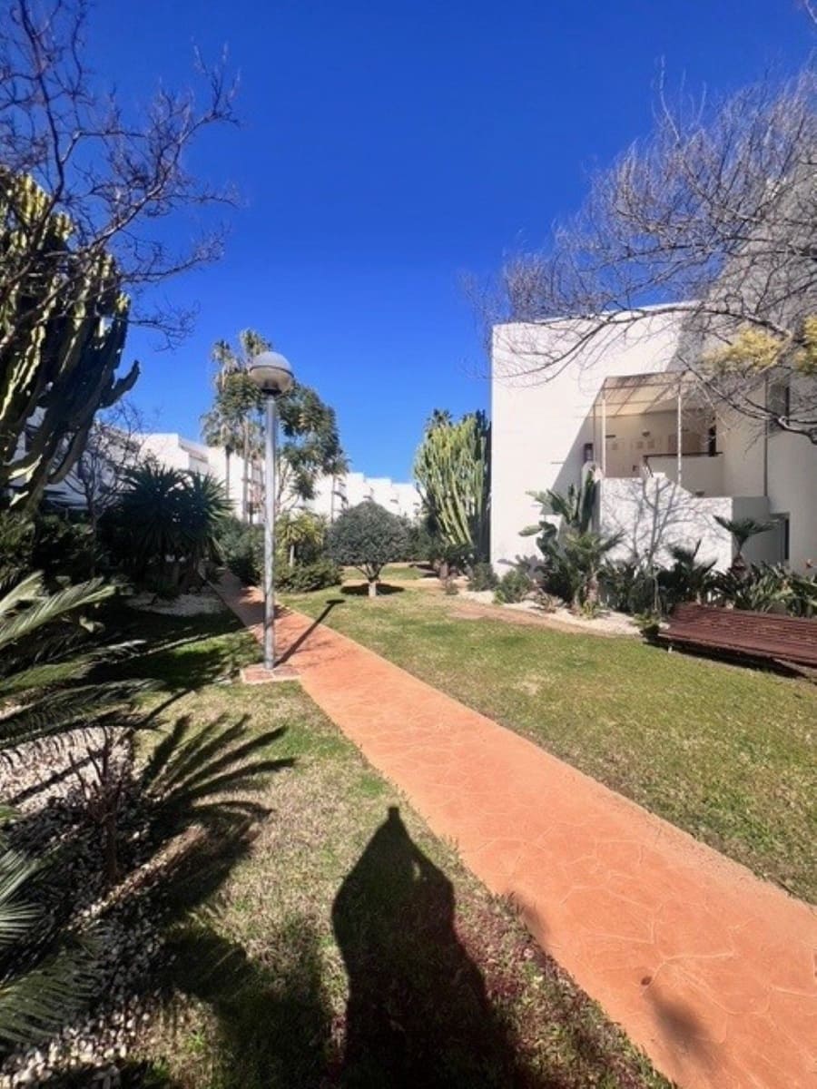 2 bedroom Semi-detached Villa for sale in San Pedro de Alcantara with pool - € 435,000 (Ref: 9257126)