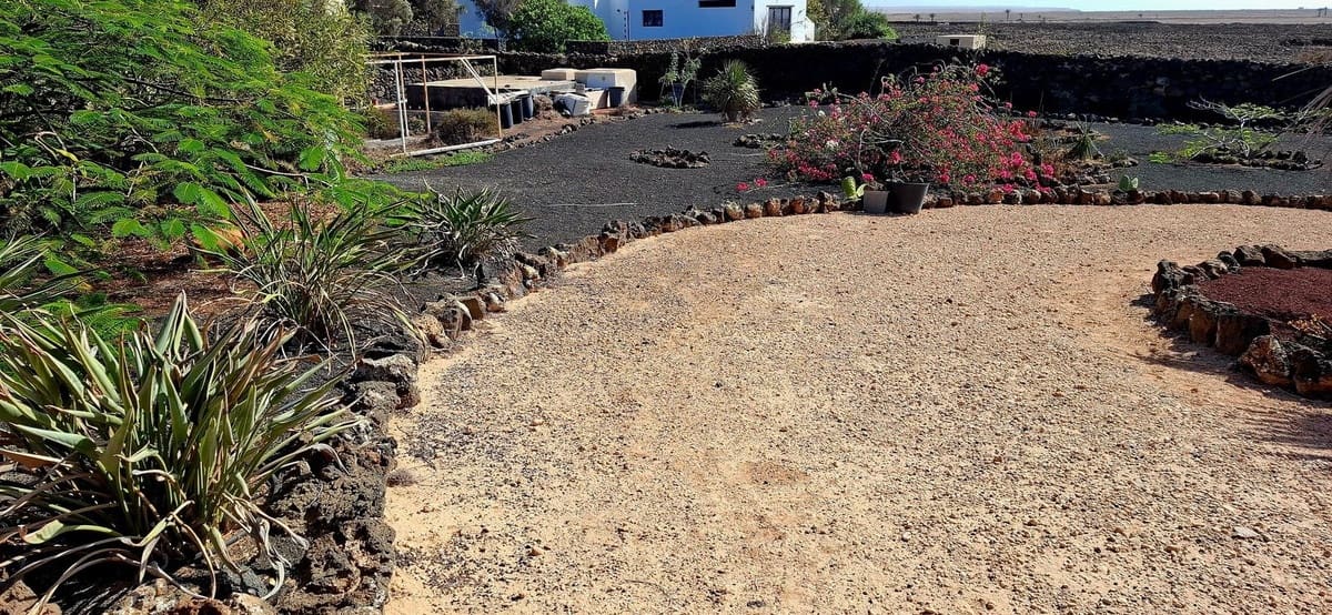 7 makuuhuone Huvila myytävänä paikassa La Oliva mukana 
autotalli - 1 070 000 € (Ref: 9257127)