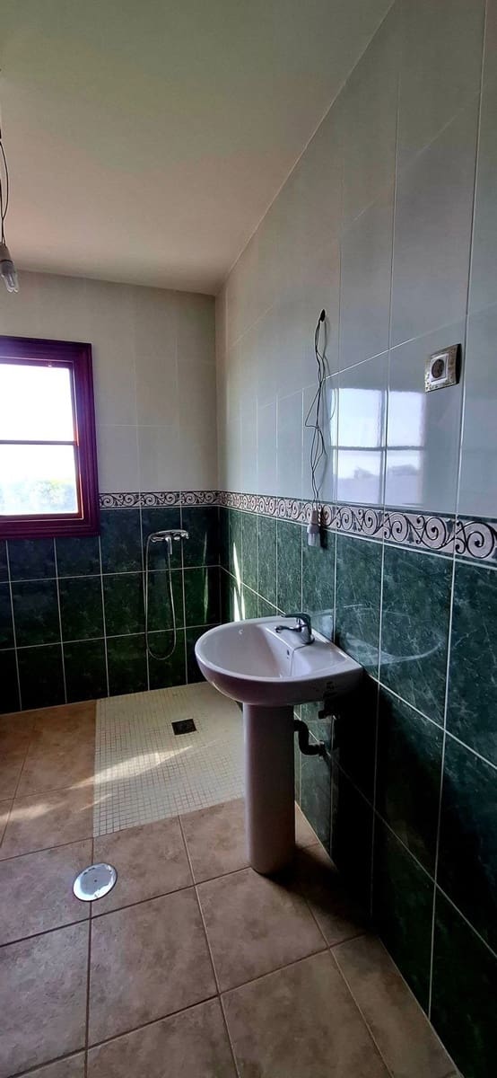 8 slaapkamer Villa te koop in La Oliva met garage - € 990.000 (Ref: 9257127)