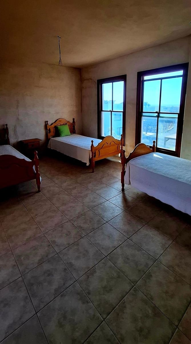 8 sypialnia Willa na sprzedaż w El Cotillo z garażem - 990 000 € (Ref: 9257127)