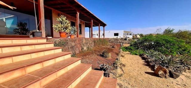 8 sypialnia Willa na sprzedaż w La Oliva z garażem - 990 000 € (Ref: 9257127)