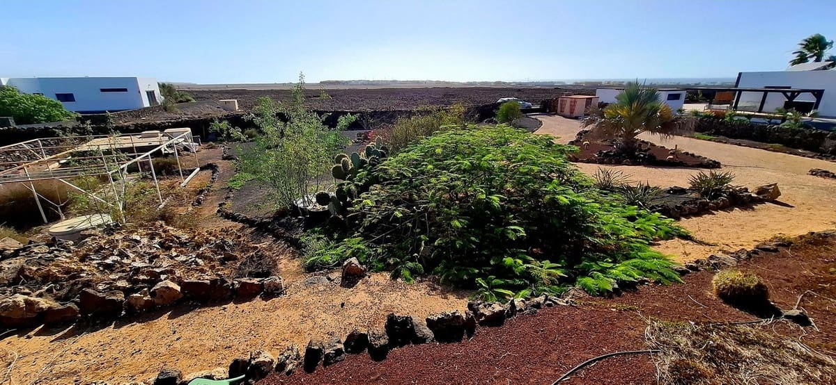 8 sypialnia Willa na sprzedaż w El Cotillo z garażem - 990 000 € (Ref: 9257127)