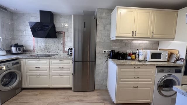 2 bedroom Penthouse for sale in Guadalmina Baja, Marbella with garage - € 420,000 (Ref: 9262464)