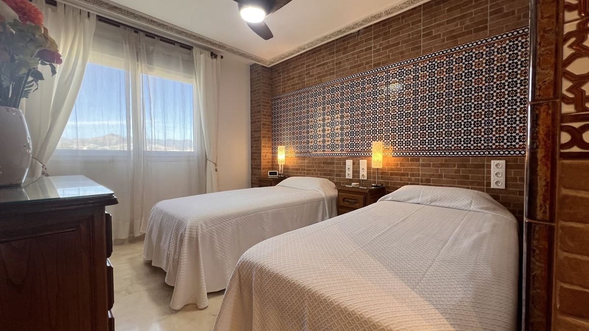 2 makuuhuone Kattohuoneisto myytävänä paikassa San Pedro de Alcantara mukana 
autotalli - 420 000 € (Ref: 9262464)