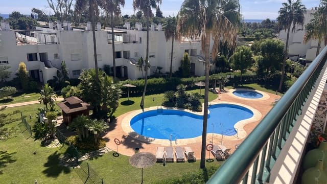 2 bedroom Penthouse for sale in Guadalmina Baja, Marbella with garage - € 420,000 (Ref: 9262464)