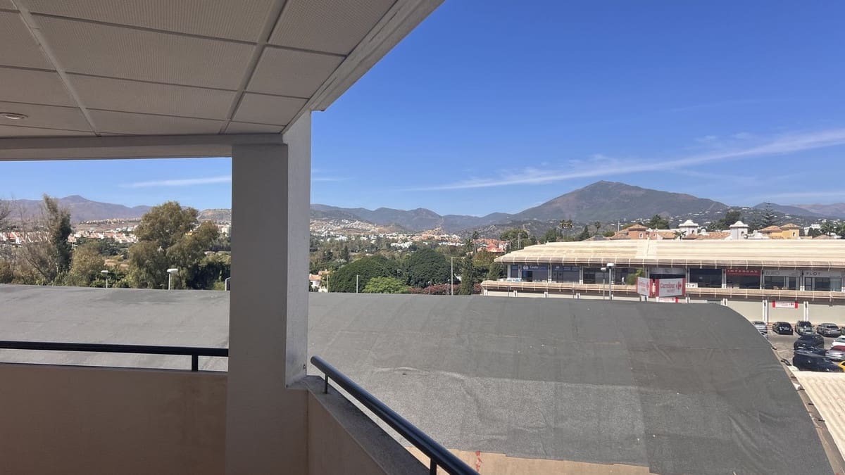 2 makuuhuone Kattohuoneisto myytävänä paikassa San Pedro de Alcantara mukana 
autotalli - 420 000 € (Ref: 9262464)