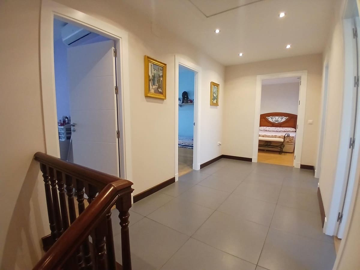 Apartamento de 4 habitaciones en Fuengirola en venta con garaje - 850.000 € (Ref: 9264282)
