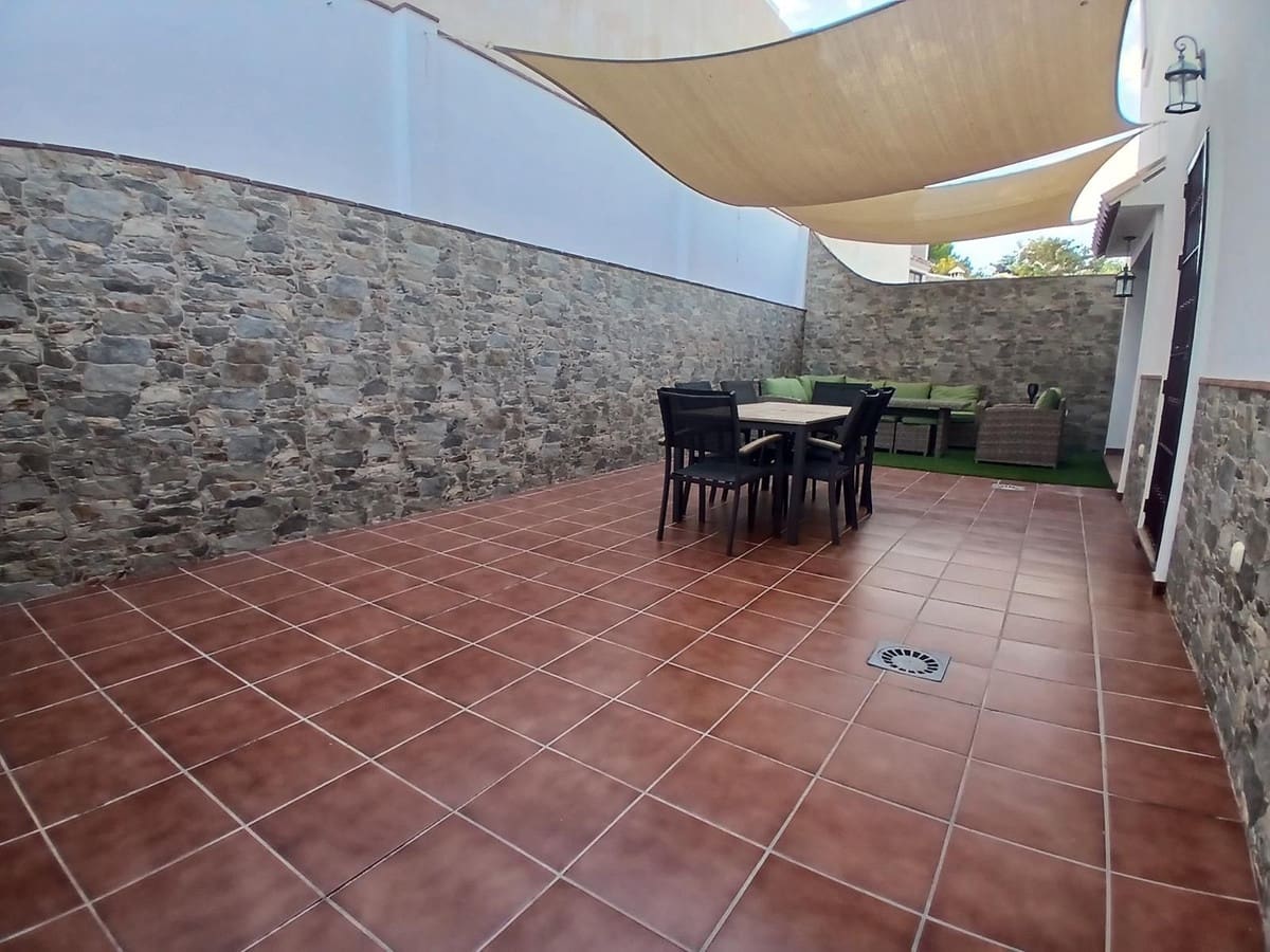 4 soveværelse Lejlighed til salg i Fuengirola med garage - € 790.000 (Ref: 9264282)