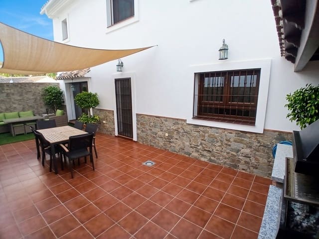 4 quarto Moradia para venda em Los Pacos, Fuengirola - 745 000 € (Ref: 9264282)