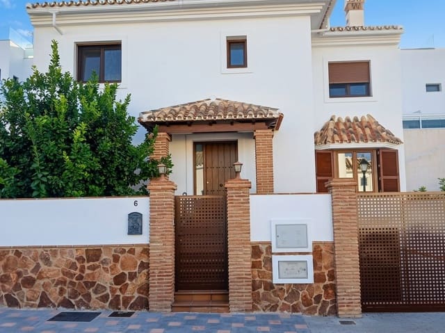 4 quarto Moradia para venda em Los Pacos, Fuengirola - 745 000 € (Ref: 9264282)