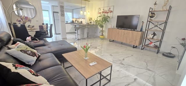 4 bedroom Terraced Villa for sale in Torrevieja with garage - € 249,900 (Ref: 9264283)