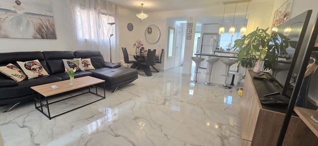 4 bedroom Terraced Villa for sale in Torrevieja with garage - € 249,900 (Ref: 9264283)