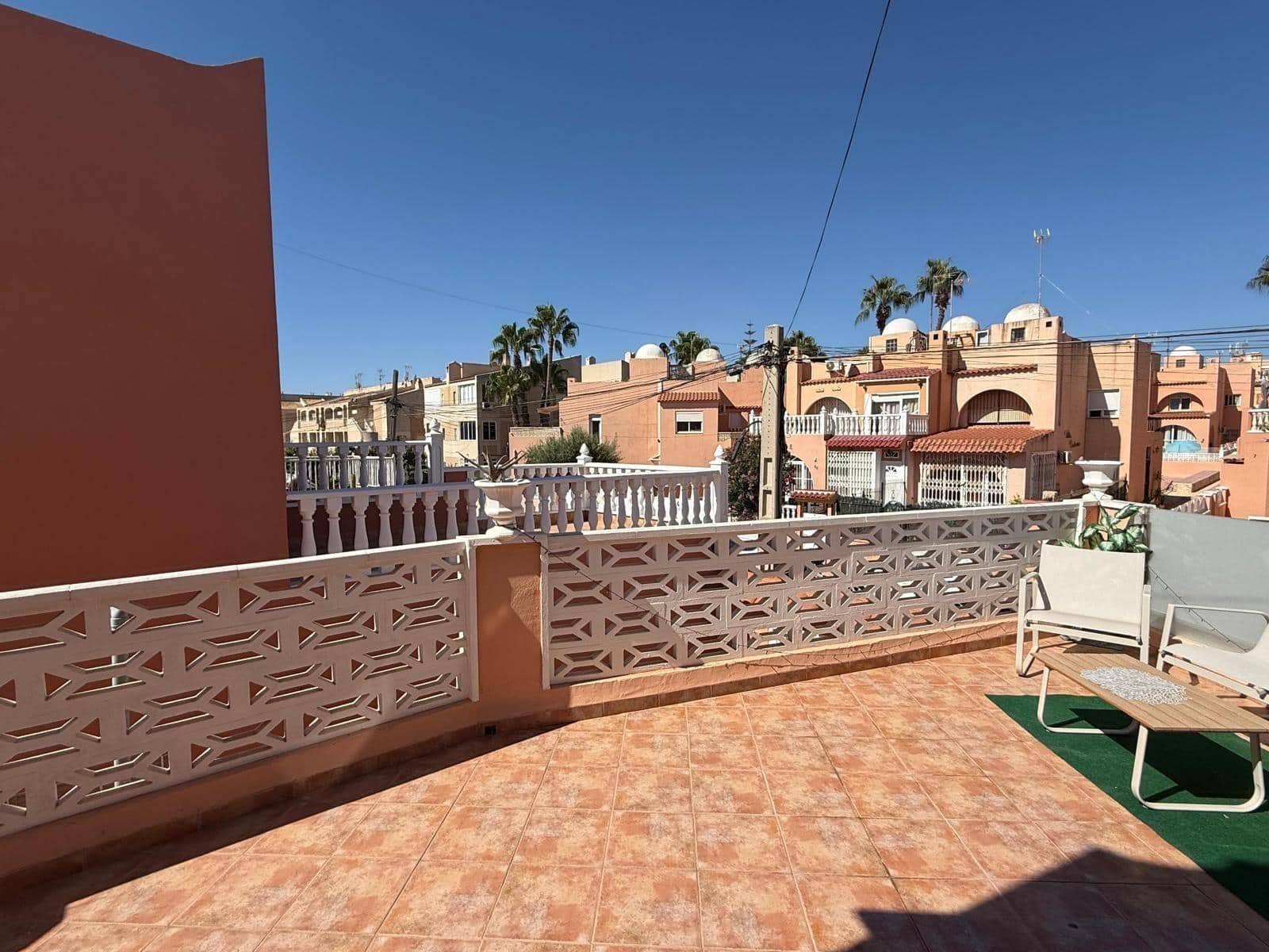 5 bedroom Villa for sale in Torrevieja with pool - € 309,000 (Ref: 9272355)