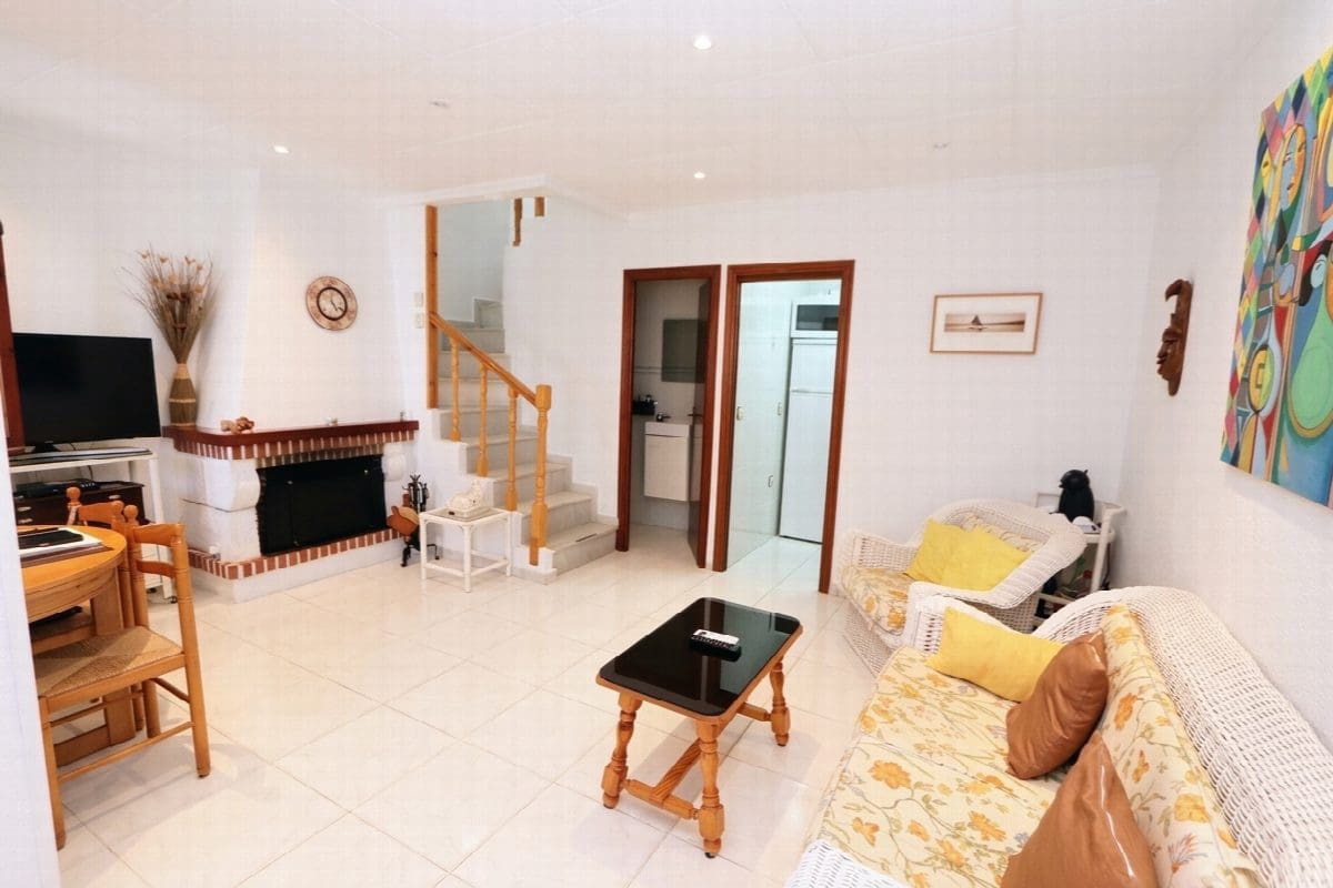 3 bedroom Villa for sale in Pilar de la Horadada - € 269,000 (Ref: 9272357)