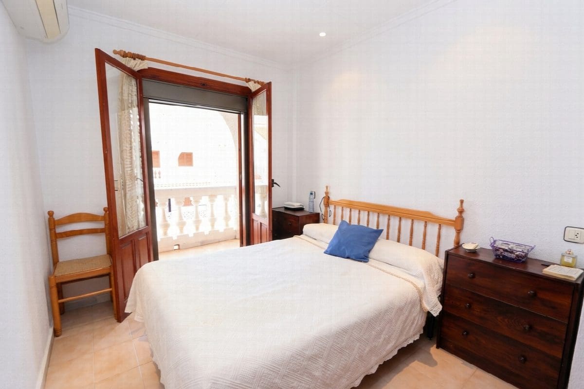 3 bedroom Villa for sale in Pilar de la Horadada - € 269,000 (Ref: 9272357)