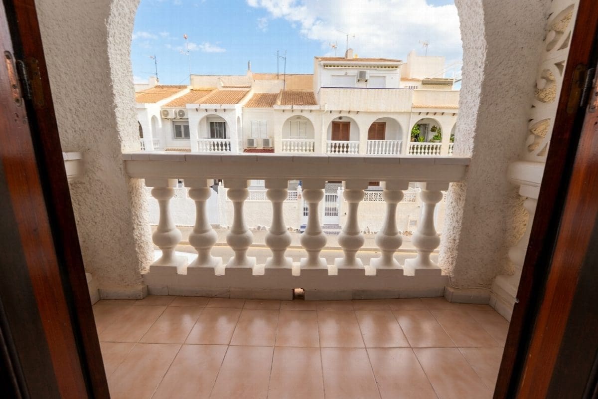 3 bedroom Villa for sale in Pilar de la Horadada - € 269,000 (Ref: 9272357)