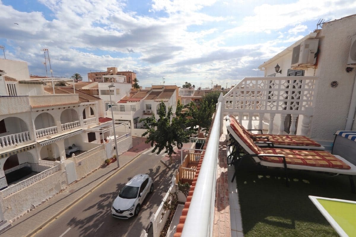 3 bedroom Villa for sale in Pilar de la Horadada - € 269,000 (Ref: 9272357)