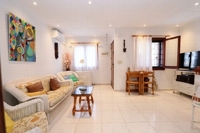 Casa de 3 habitaciones en Mil Palmeras, Pilar de la Horadada en venta - 269.000 € (Ref: 9272357)