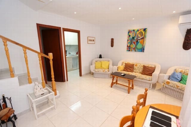Casa de 3 habitaciones en Mil Palmeras, Pilar de la Horadada en venta - 269.000 € (Ref: 9272357)