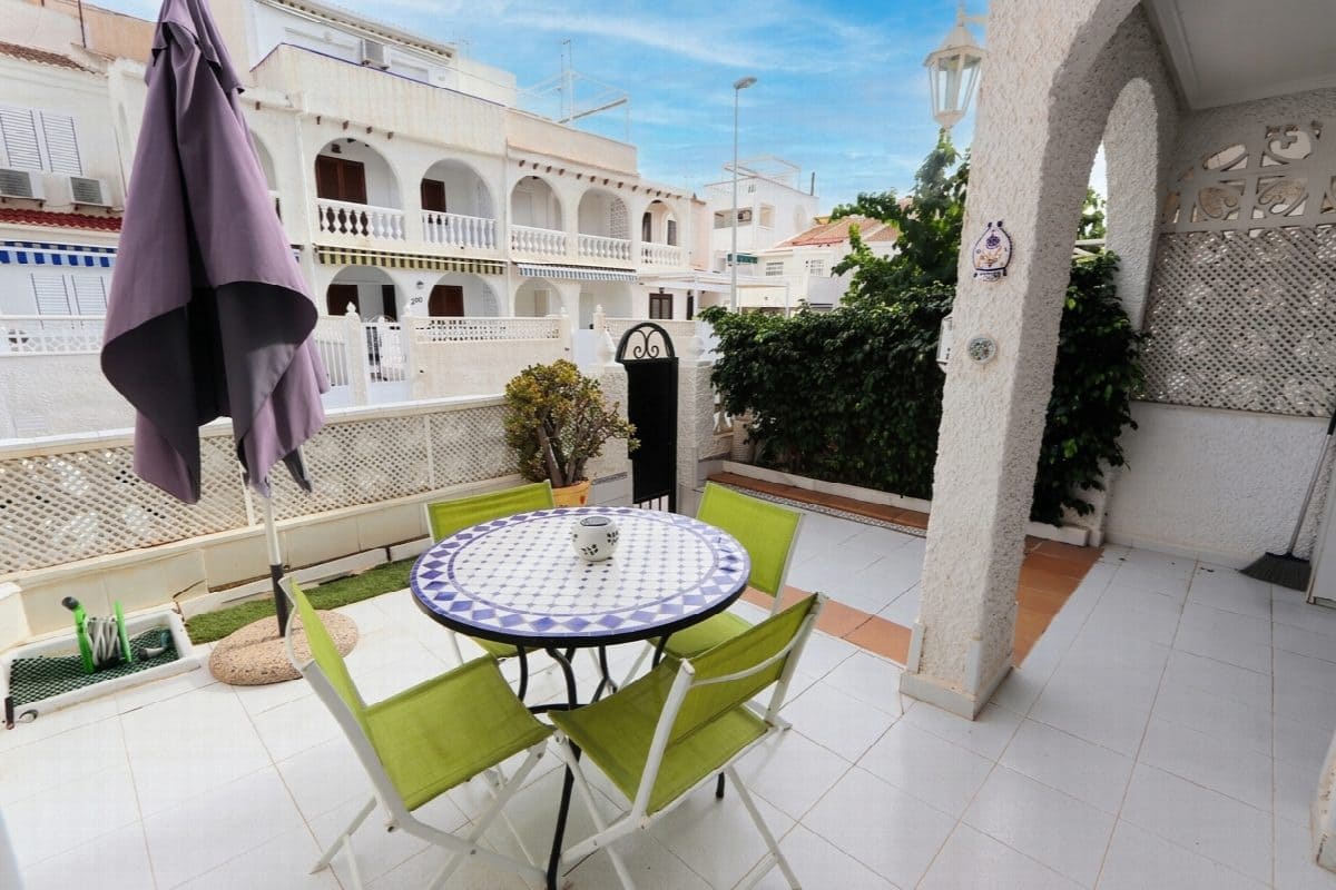3 bedroom Villa for sale in Pilar de la Horadada - € 269,000 (Ref: 9272357)