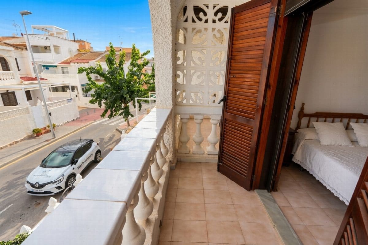 3 bedroom Villa for sale in Pilar de la Horadada - € 269,000 (Ref: 9272357)