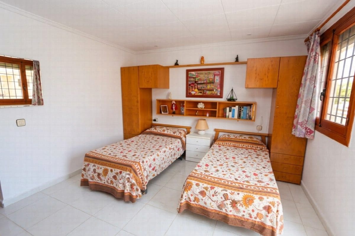3 bedroom Villa for sale in Pilar de la Horadada - € 269,000 (Ref: 9272357)