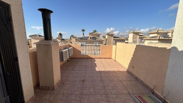 2 bedroom Townhouse for sale in Punta Prima, Torrevieja with pool - € 195,000 (Ref: 9276195)