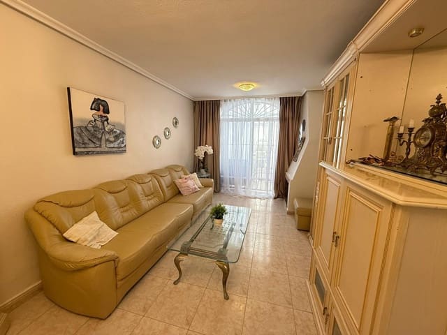 2 bedroom Townhouse for sale in Playa de los Locos, Torrevieja with pool - € 179,900 (Ref: 9276201)