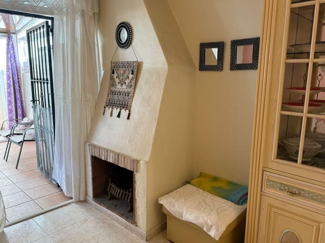 2 bedroom Townhouse for sale in Playa de los Locos, Torrevieja with pool - € 179,900 (Ref: 9276201)