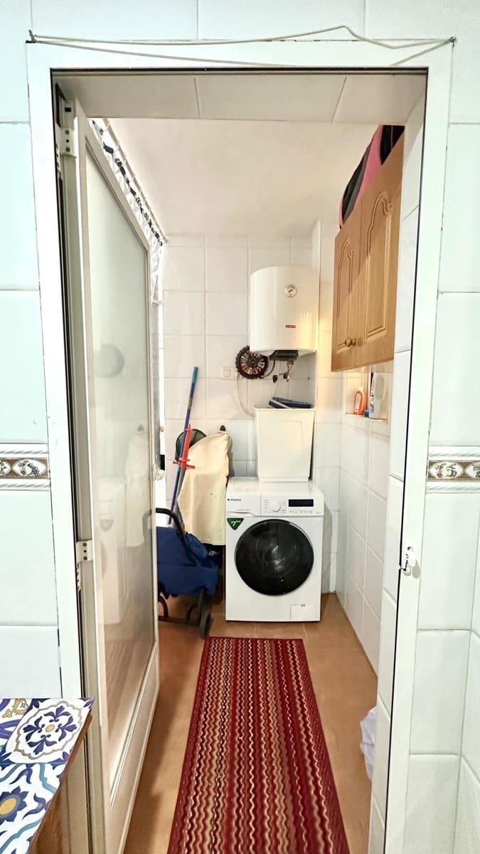 2 makuuhuone Huoneisto myytävänä paikassa Torrevieja mukana uima-altaan - 165 000 € (Ref: 9276202)