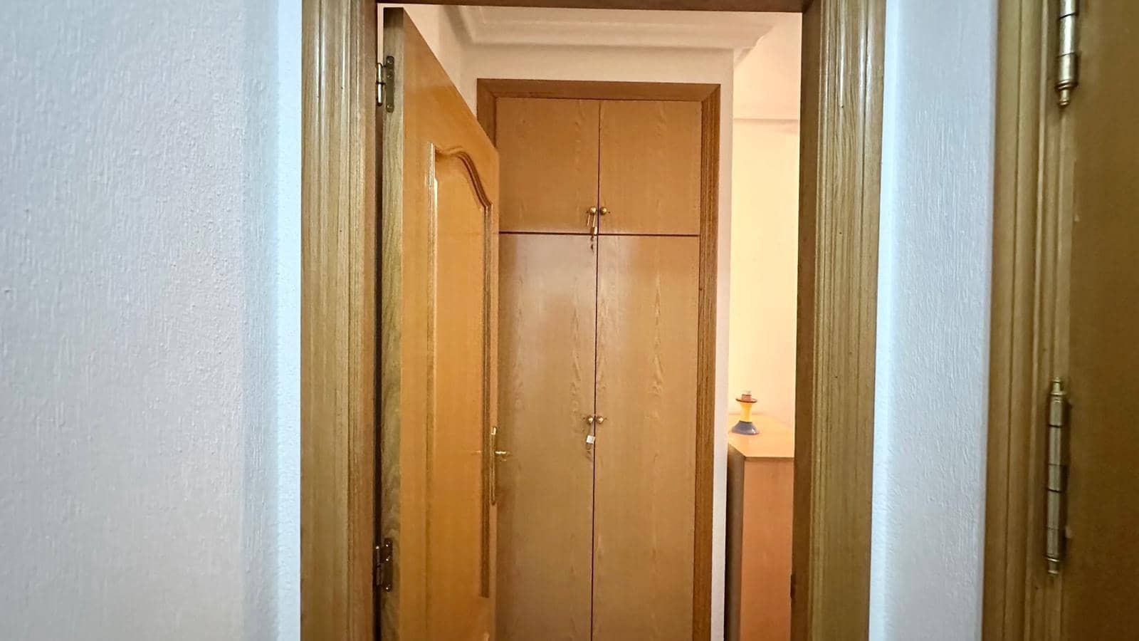 2 makuuhuone Huoneisto myytävänä paikassa Torrevieja mukana uima-altaan - 165 000 € (Ref: 9276202)