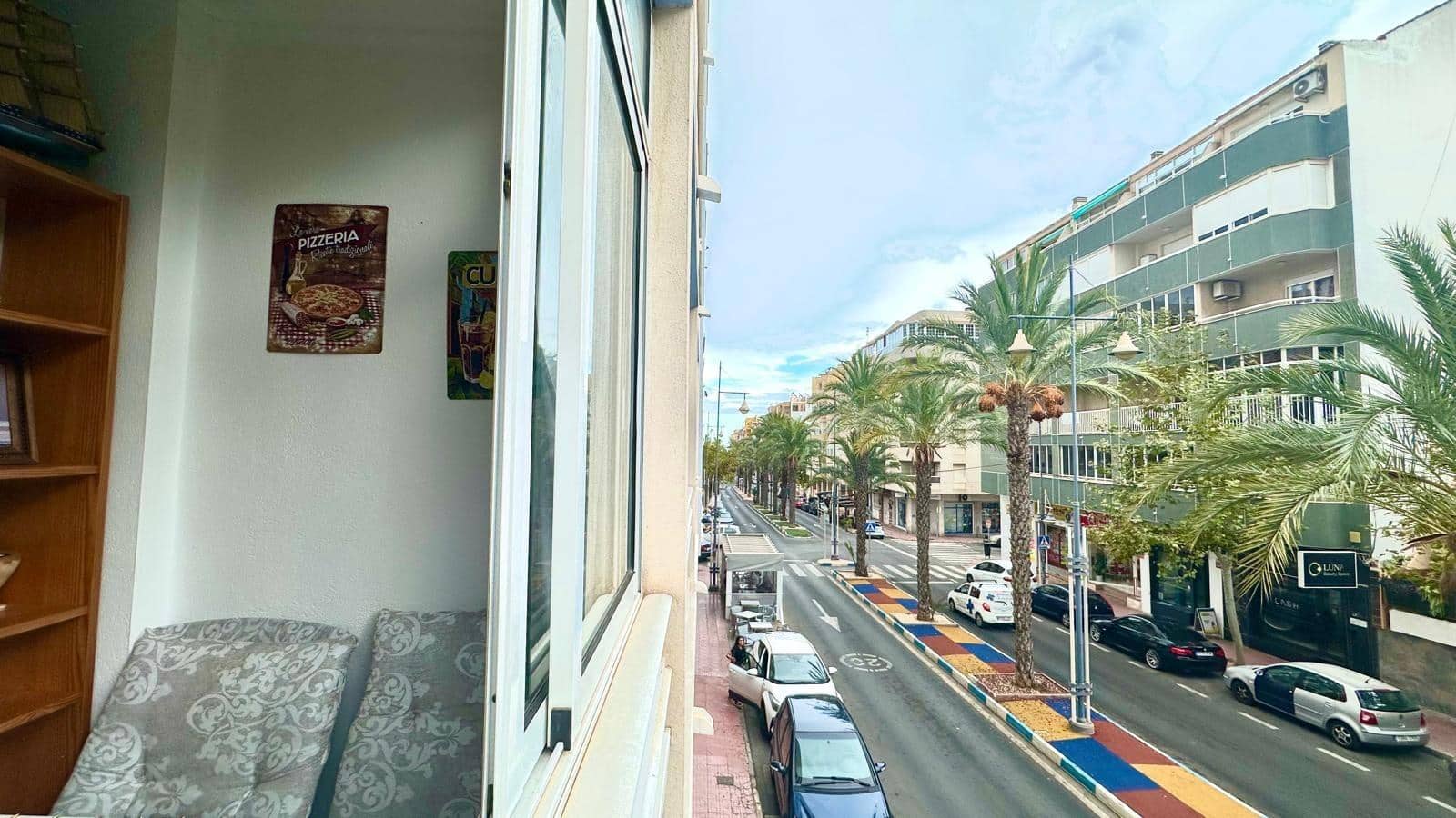 2 makuuhuone Huoneisto myytävänä paikassa Torrevieja mukana uima-altaan - 165 000 € (Ref: 9276202)