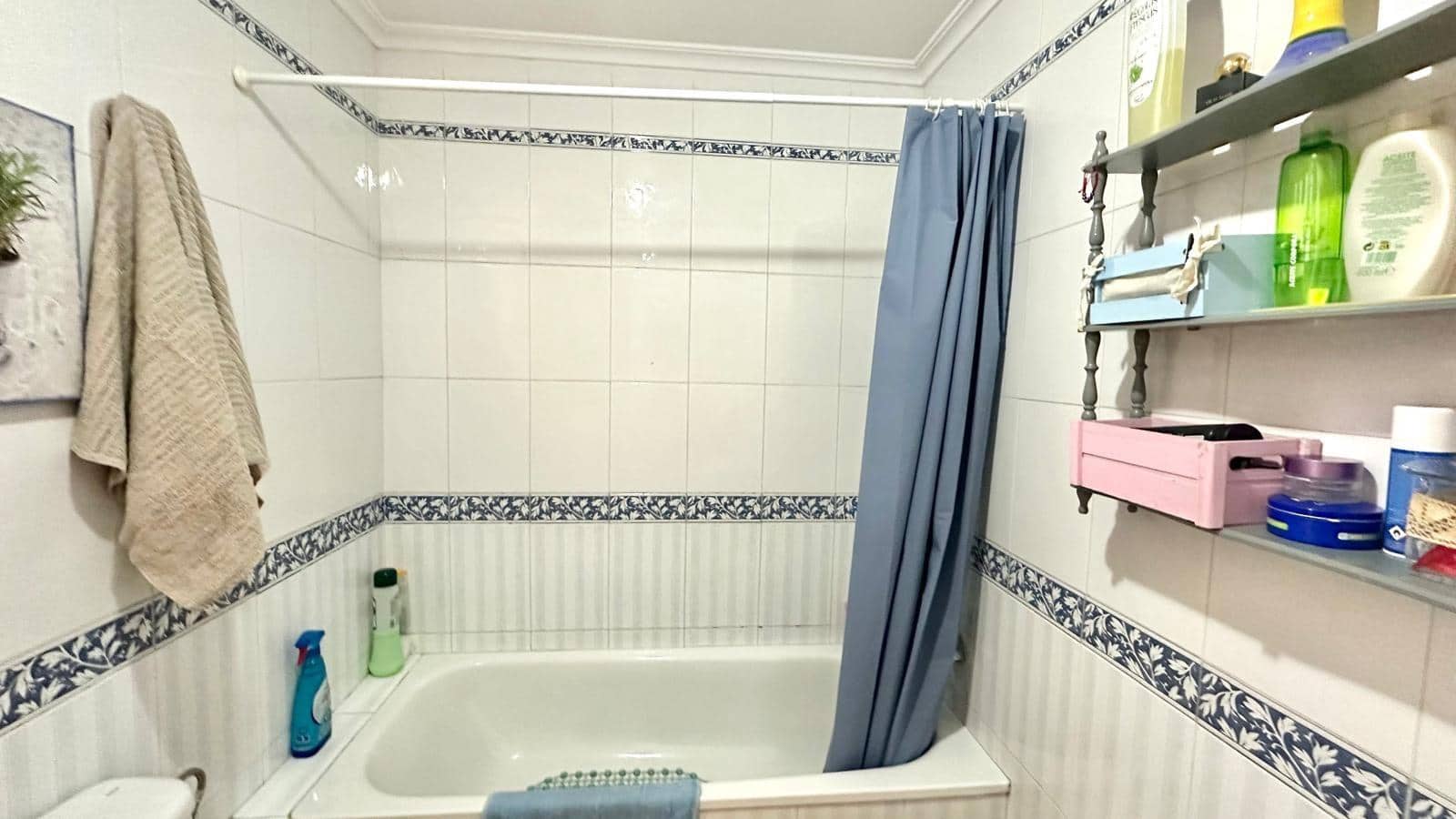 2 makuuhuone Huoneisto myytävänä paikassa Torrevieja mukana uima-altaan - 165 000 € (Ref: 9276202)