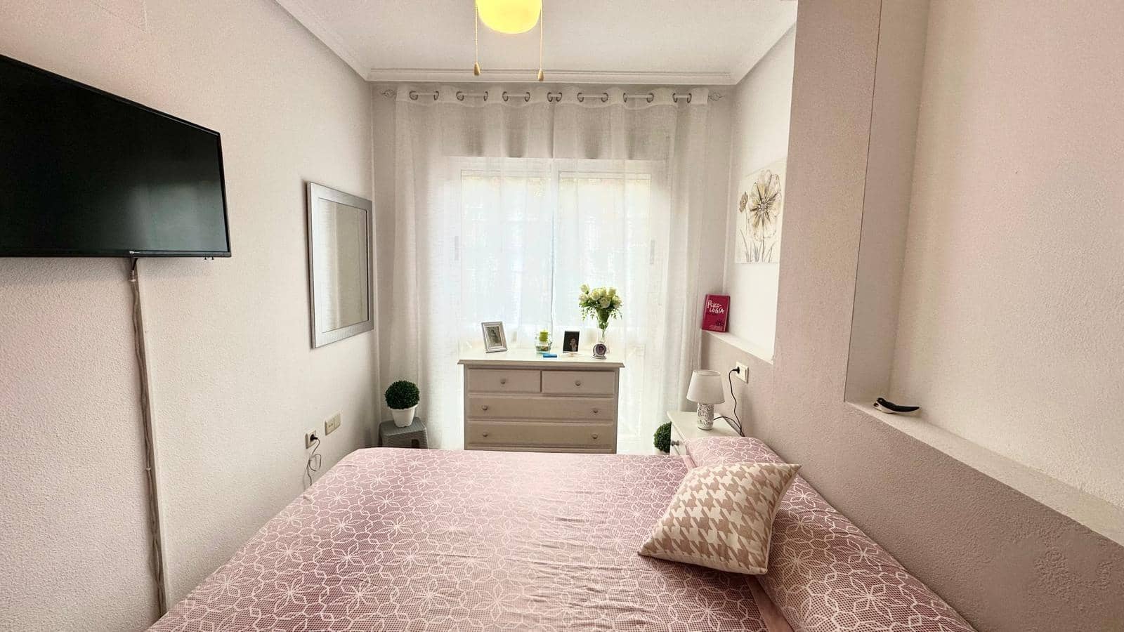 2 makuuhuone Huoneisto myytävänä paikassa Torrevieja mukana uima-altaan - 165 000 € (Ref: 9276202)