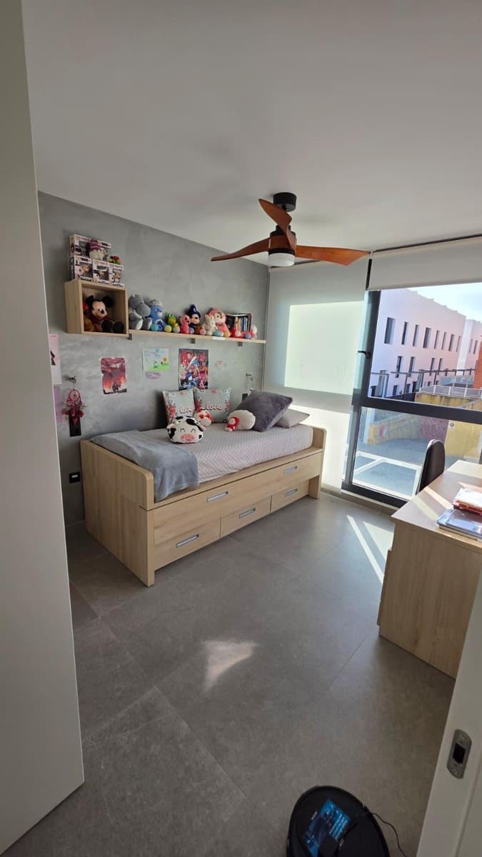 3 makuuhuone Omakotitalo myytävänä paikassa Guardamar del Segura mukana uima-altaan - 449 000 € (Ref: 9276203)