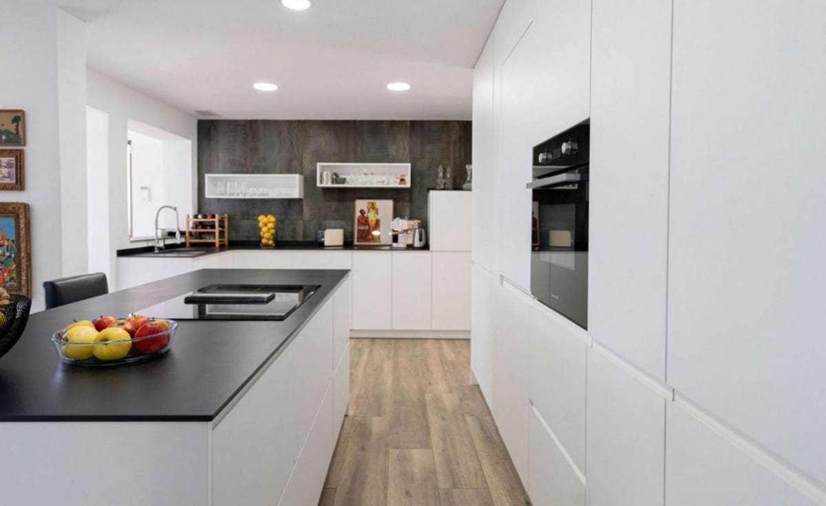 5 bedroom Villa for sale in Ciudad Quesada with pool garage - € 695,000 (Ref: 9276216)