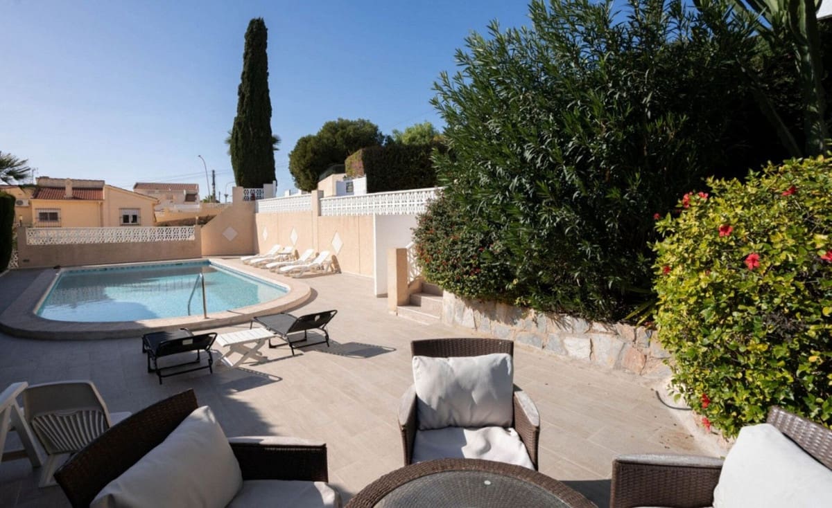 5 bedroom Villa for sale in Ciudad Quesada with pool garage - € 695,000 (Ref: 9276216)