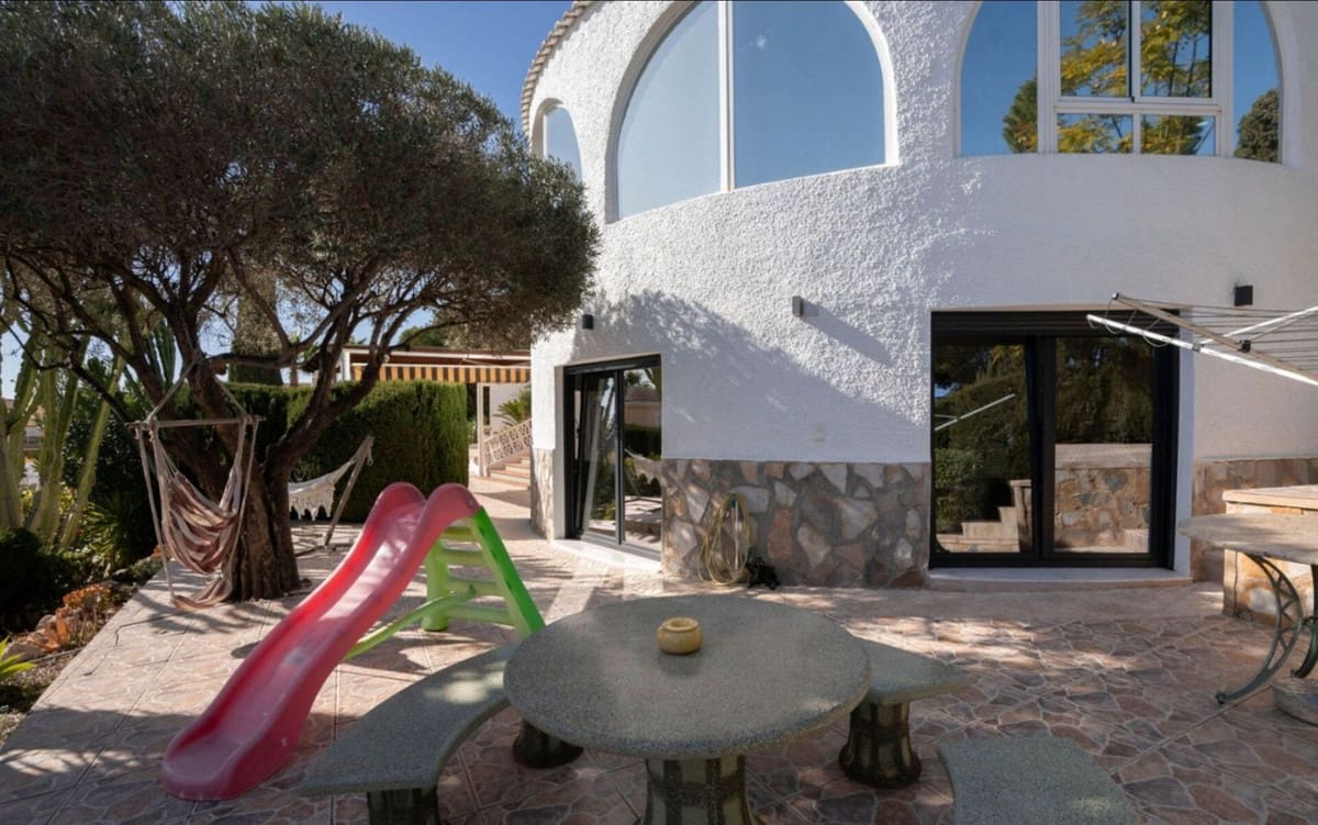 5 chambre Villa/Maison à vendre à Ciudad Quesada avec piscine garage - 695 000 € (Ref: 9276216)