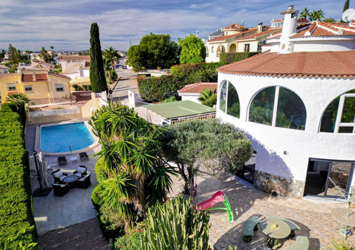 5 chambre Villa/Maison à vendre à Ciudad Quesada avec piscine garage - 695 000 € (Ref: 9276216)