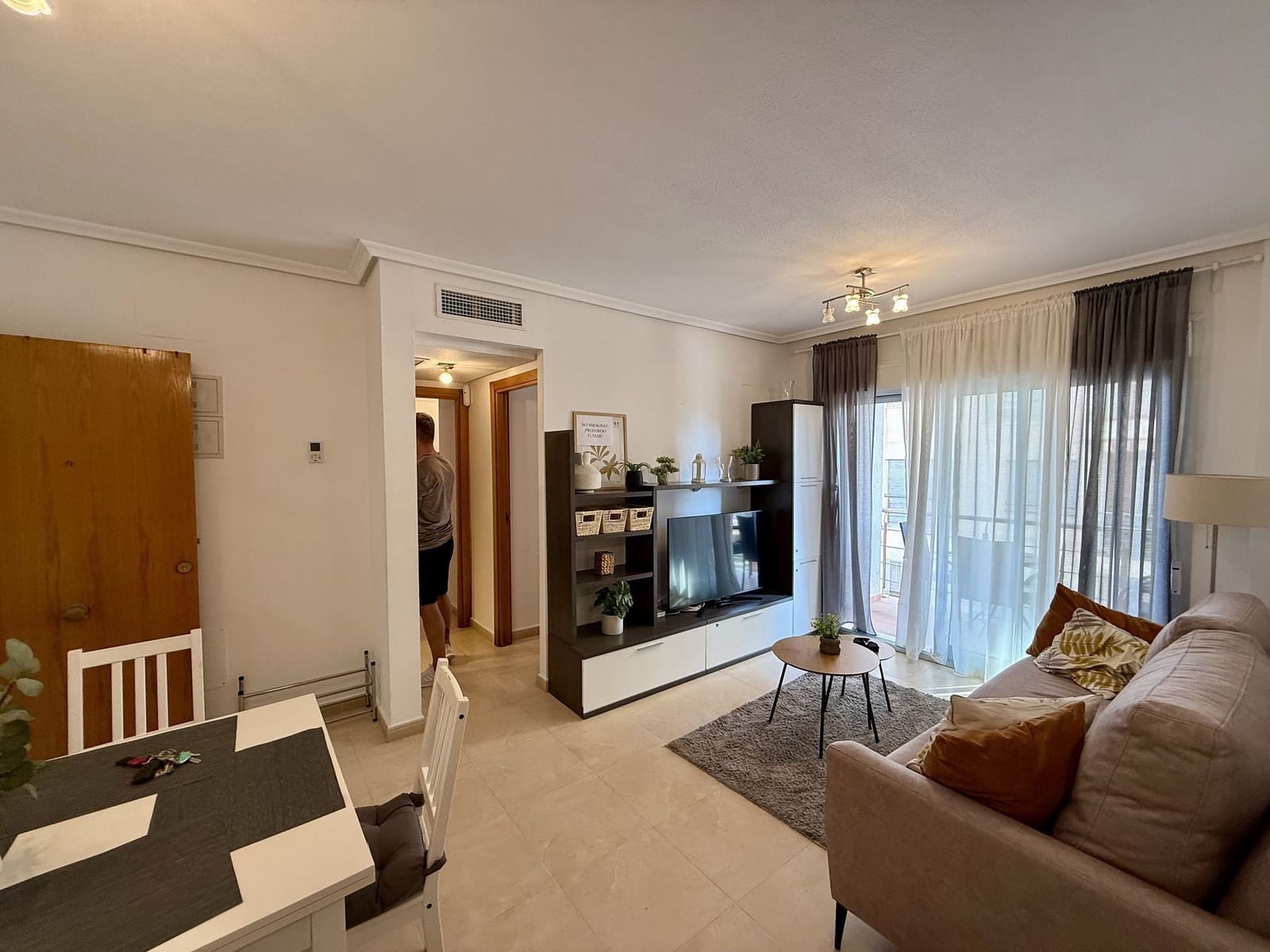 2 Zimmer Apartment zu verkaufen in Torrevieja mit Garage - 169.000 € (Ref: 9282041)