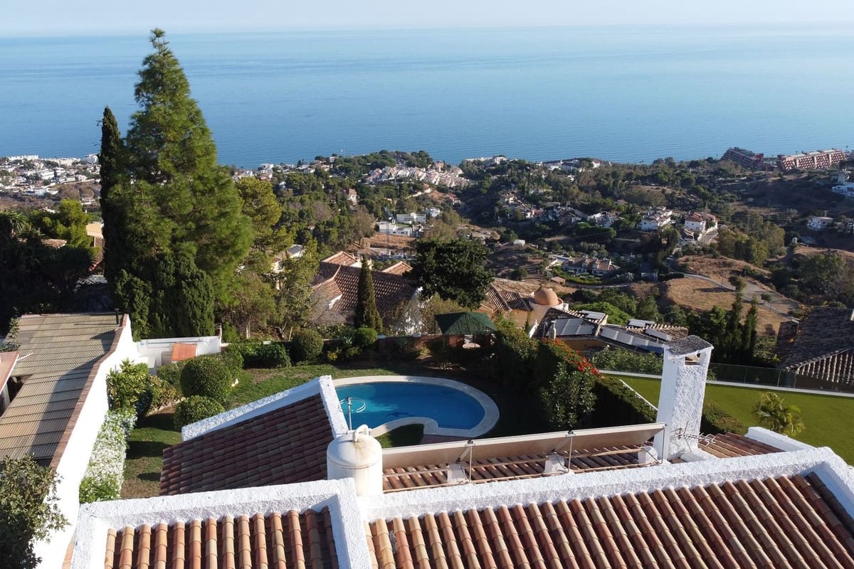 6 soverom Villa til salgs i Benalmadena med garasje - € 995 000 (Ref: 9285551)