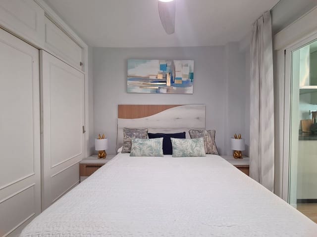 Apartamento de 2 habitaciones en Calahonda, Mijas en venta - 295.000 € (Ref: 9291295)