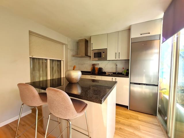 Apartamento de 2 habitaciones en Calahonda, Mijas en venta - 295.000 € (Ref: 9291295)