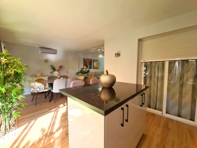 Apartamento de 2 habitaciones en Calahonda, Mijas en venta - 295.000 € (Ref: 9291295)