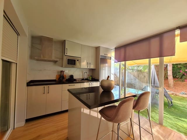 Apartamento de 2 habitaciones en Calahonda, Mijas en venta - 295.000 € (Ref: 9291295)