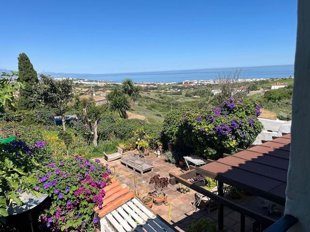 4 chambre Maison de Ville à vendre à Manilva Pueblo, Manilva - 329 000 € (Ref: 9300933)