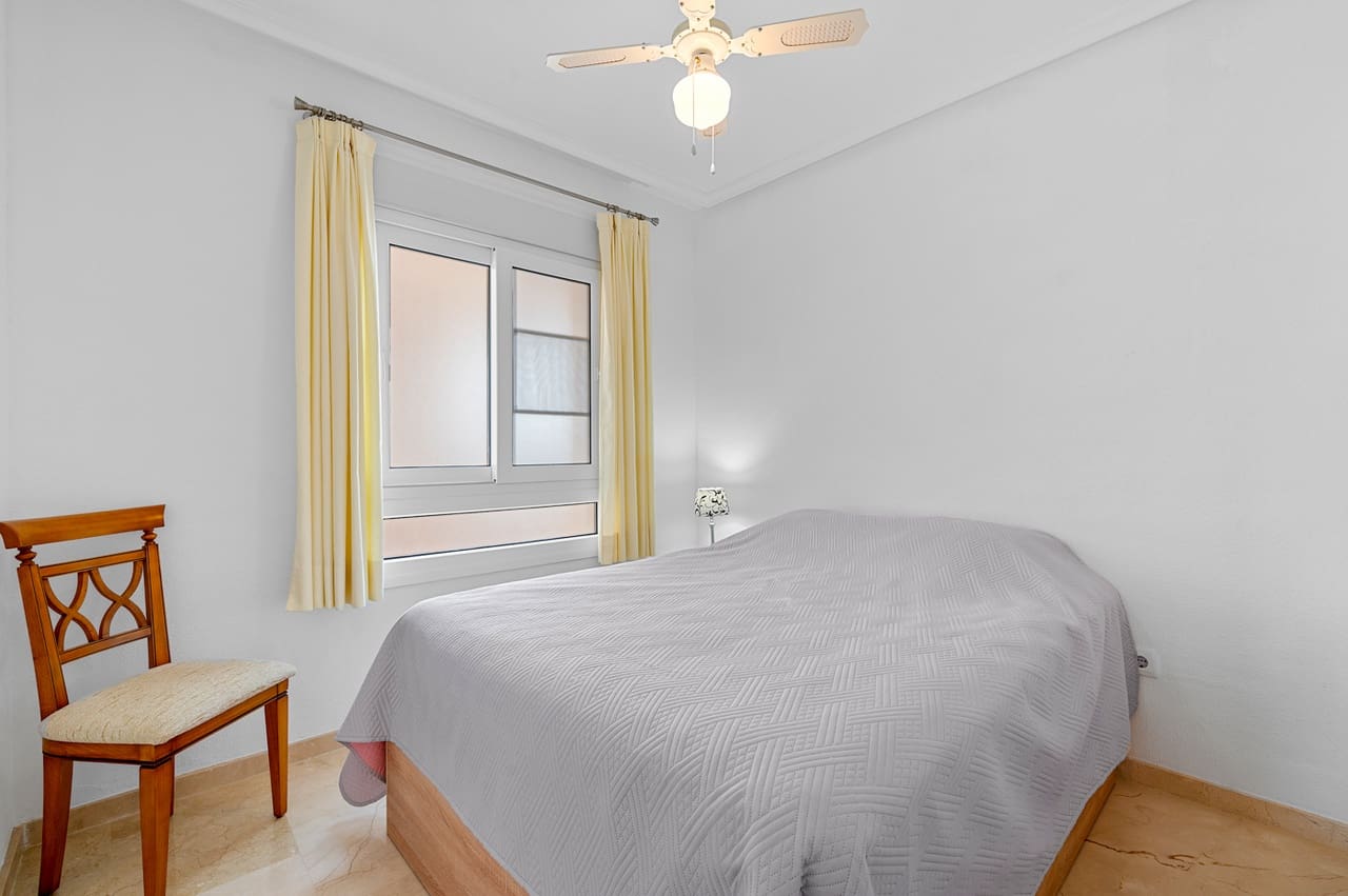 2 soverom Leilighet til salgs i Playa Flamenca med garasje - € 189 000 (Ref: 9303348)