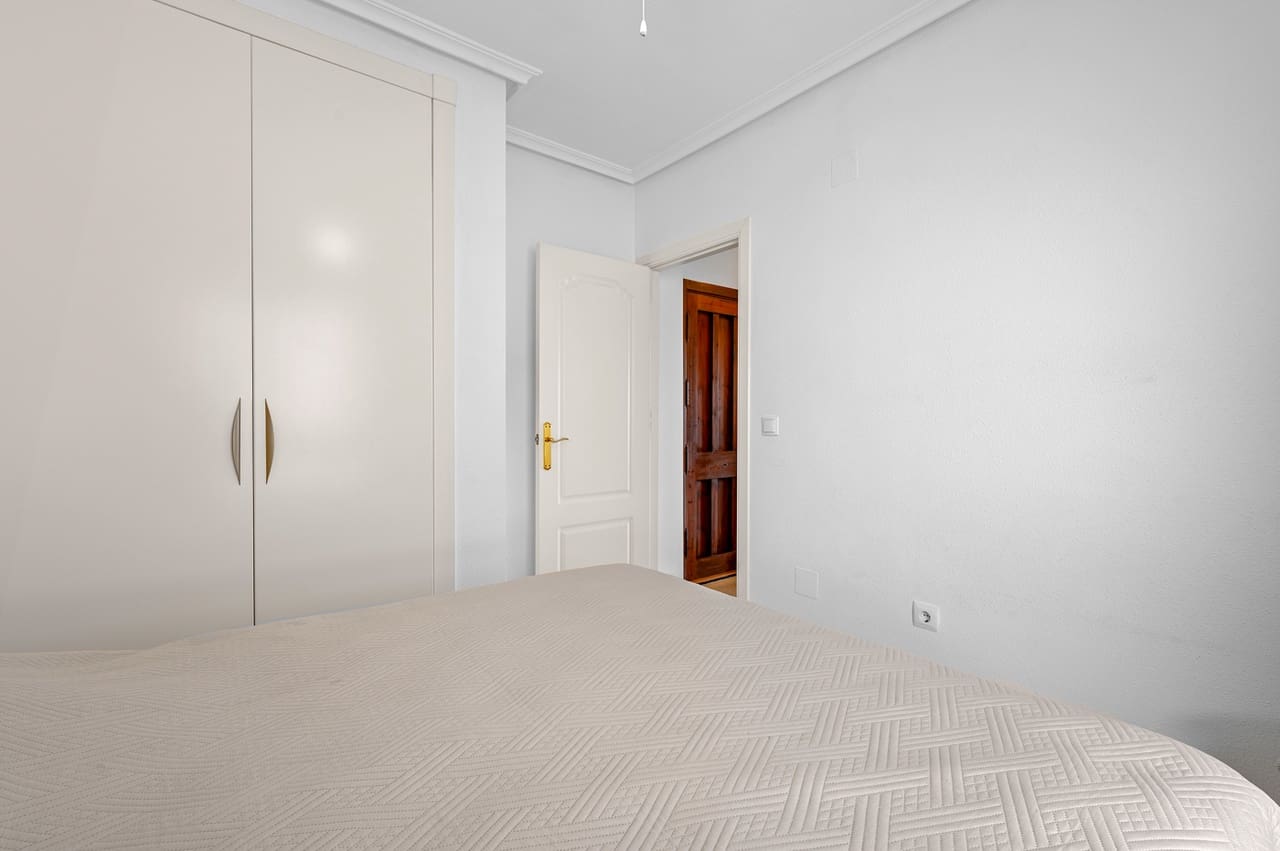 2 soverom Leilighet til salgs i Playa Flamenca med garasje - € 189 000 (Ref: 9303348)