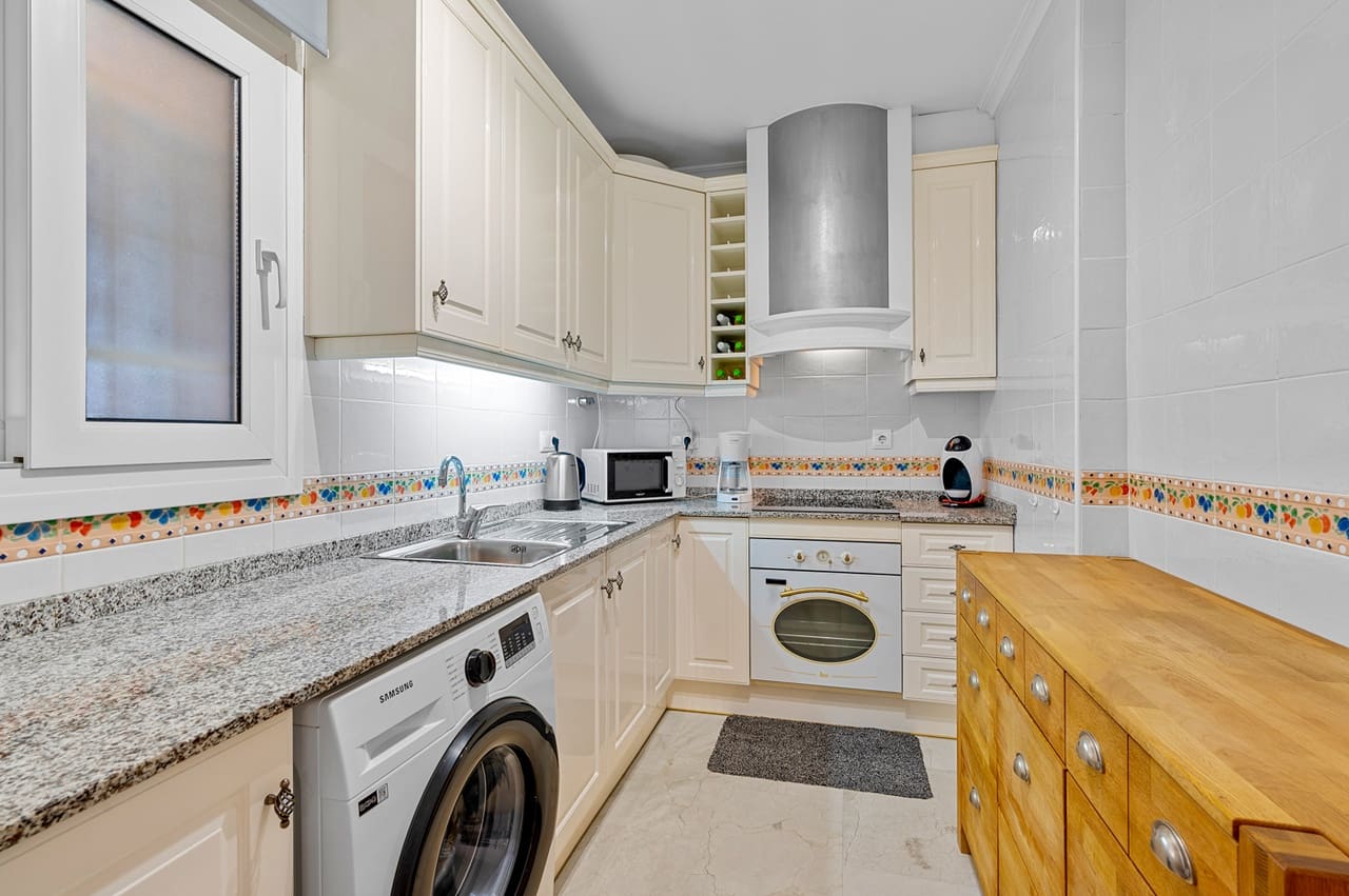 2 soverom Leilighet til salgs i Playa Flamenca med garasje - € 189 000 (Ref: 9303348)