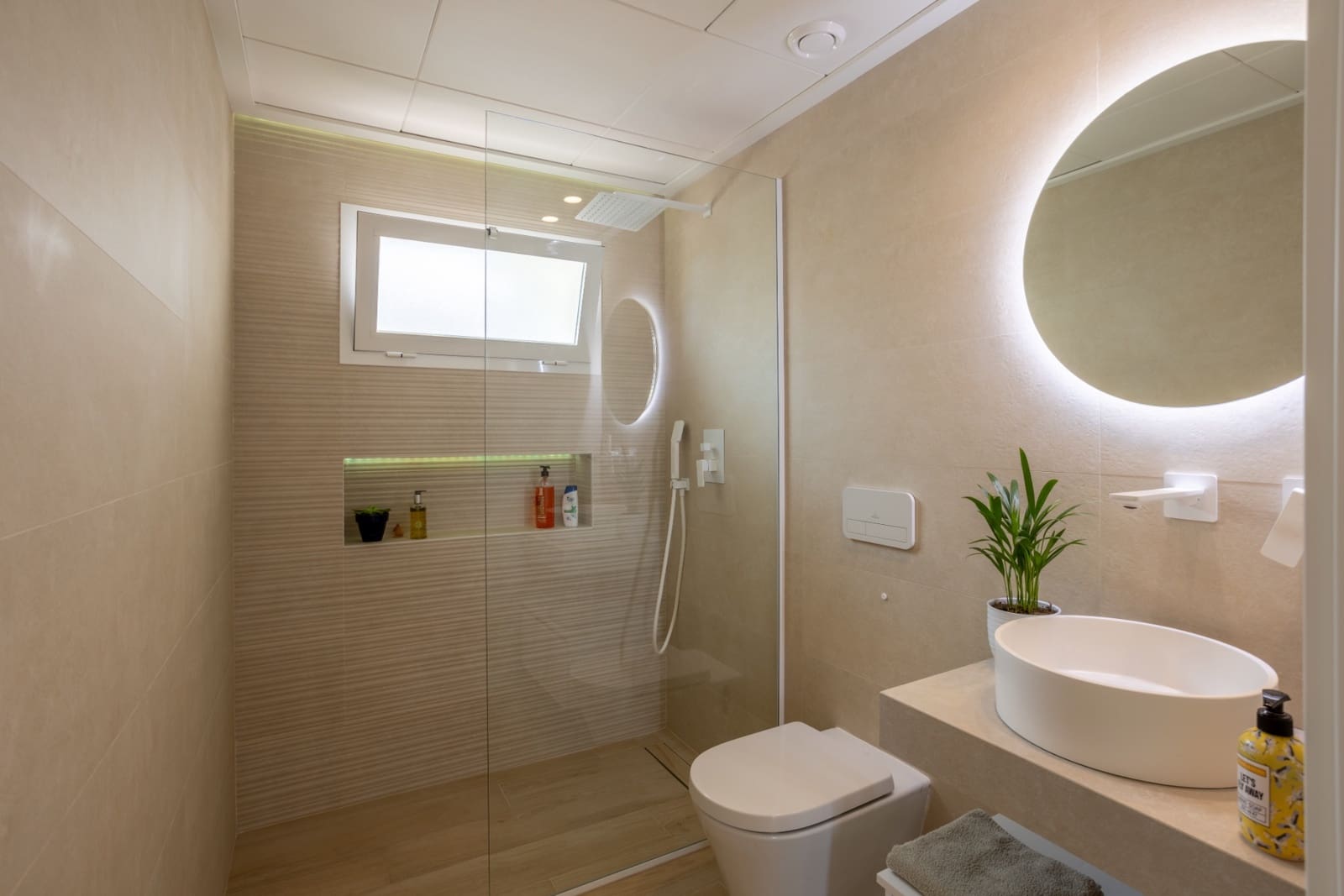 Apartamento de 2 habitaciones en Orihuela Costa en venta con piscina - 299.500 € (Ref: 9308421)